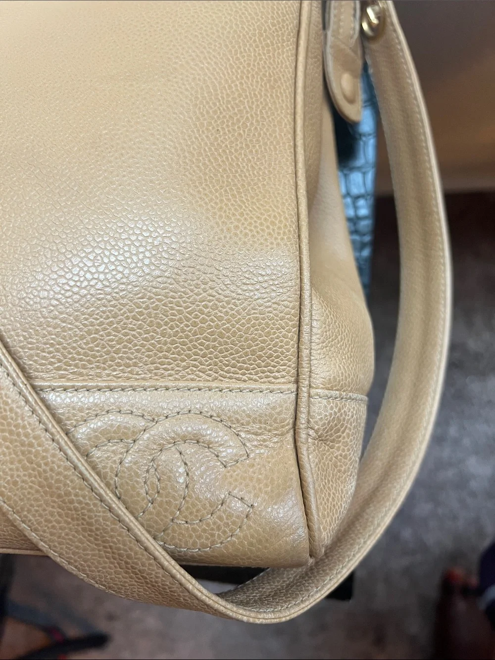 CHANEL vintage shoulder